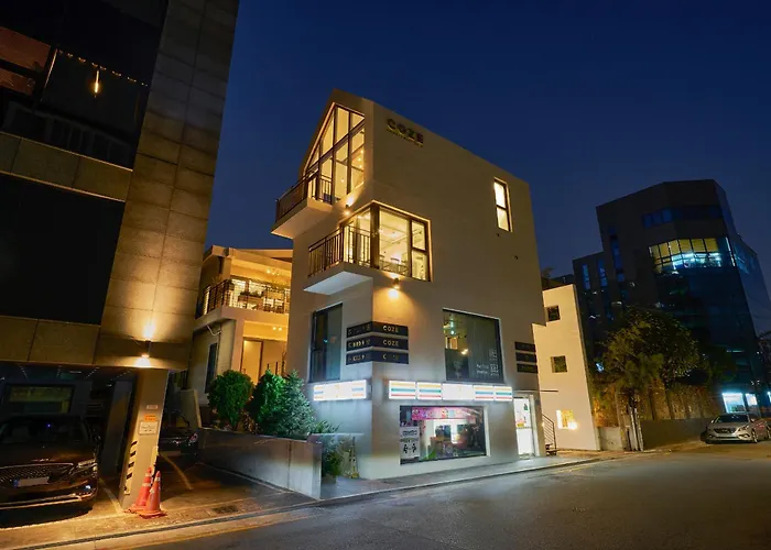 Fb Tailored Service Near Hongik Univ Station * Seoul