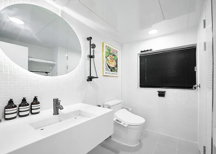 Fb Tailored Service Near Hongik Univ Station * Seoul