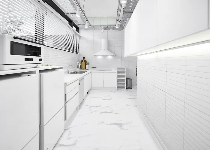 Fb Tailored Service Near Hongik Univ Station *